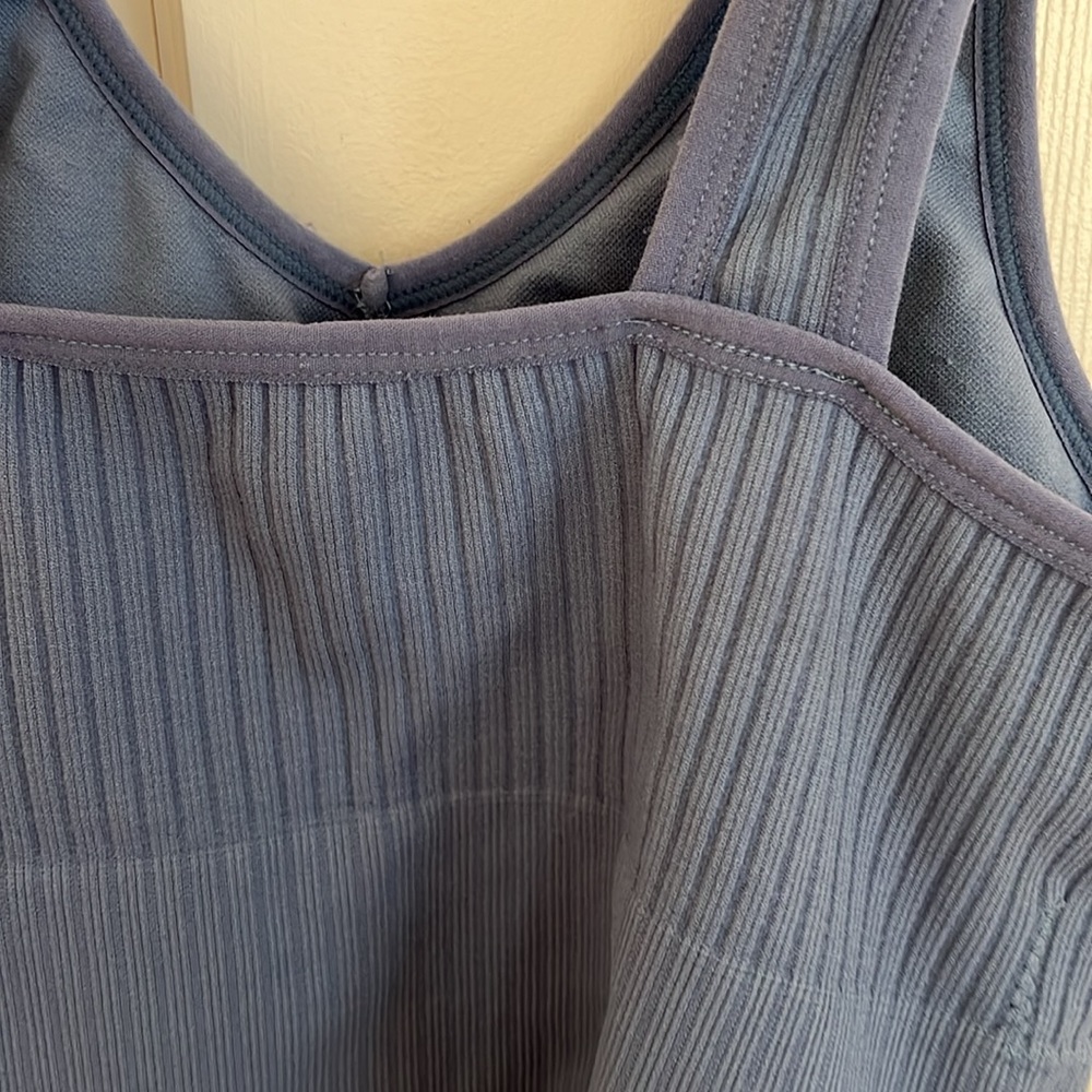 M/L Blue Padded Top - Picture 5 of 6